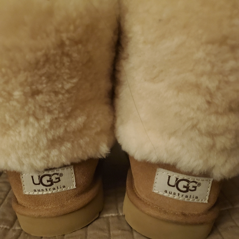 Boots - Picture 2 of 3